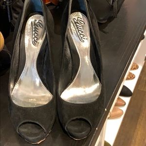 Gucci peep toe pumps